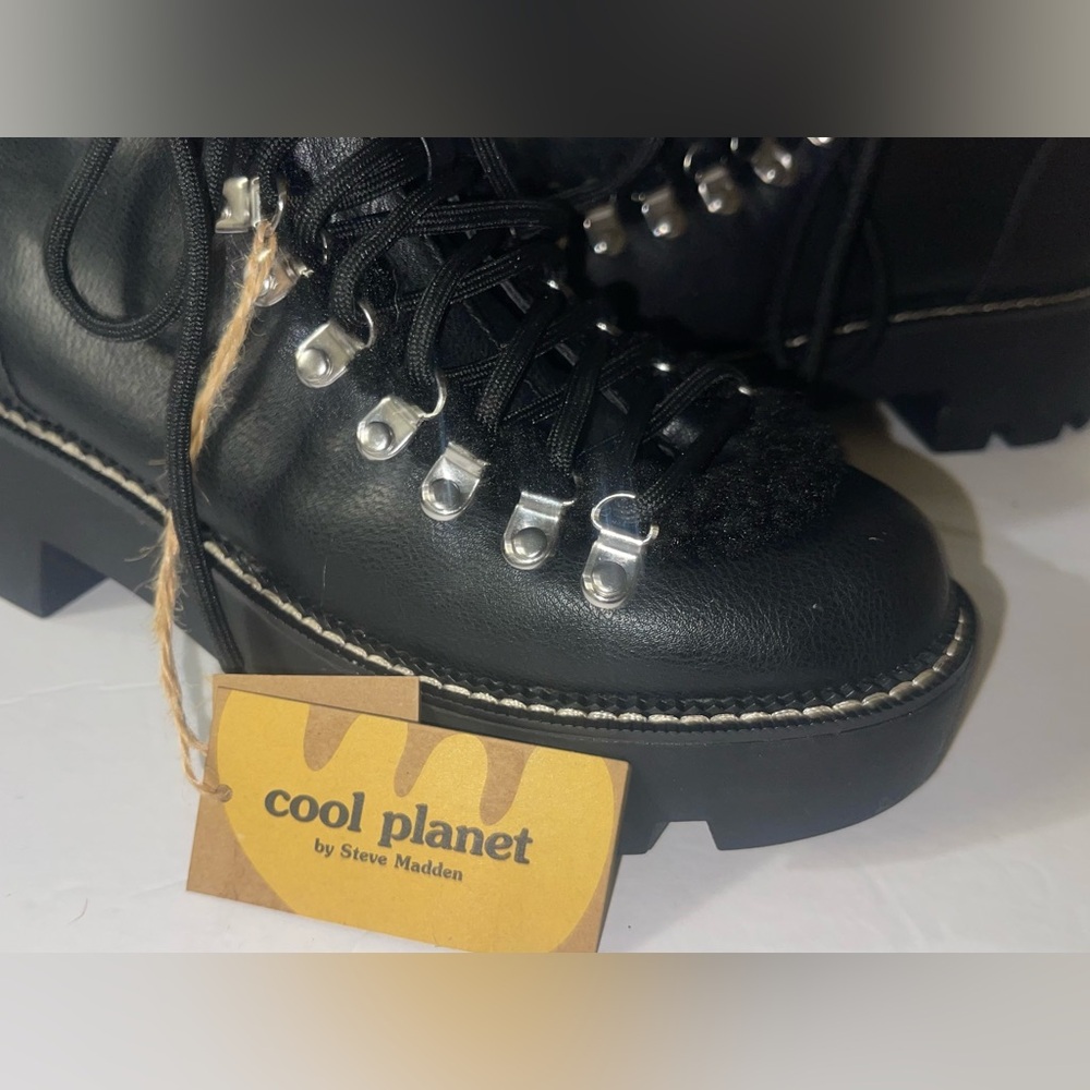 Steve Madden Black Women's Boots size 6 M new - Picture 2 of 7